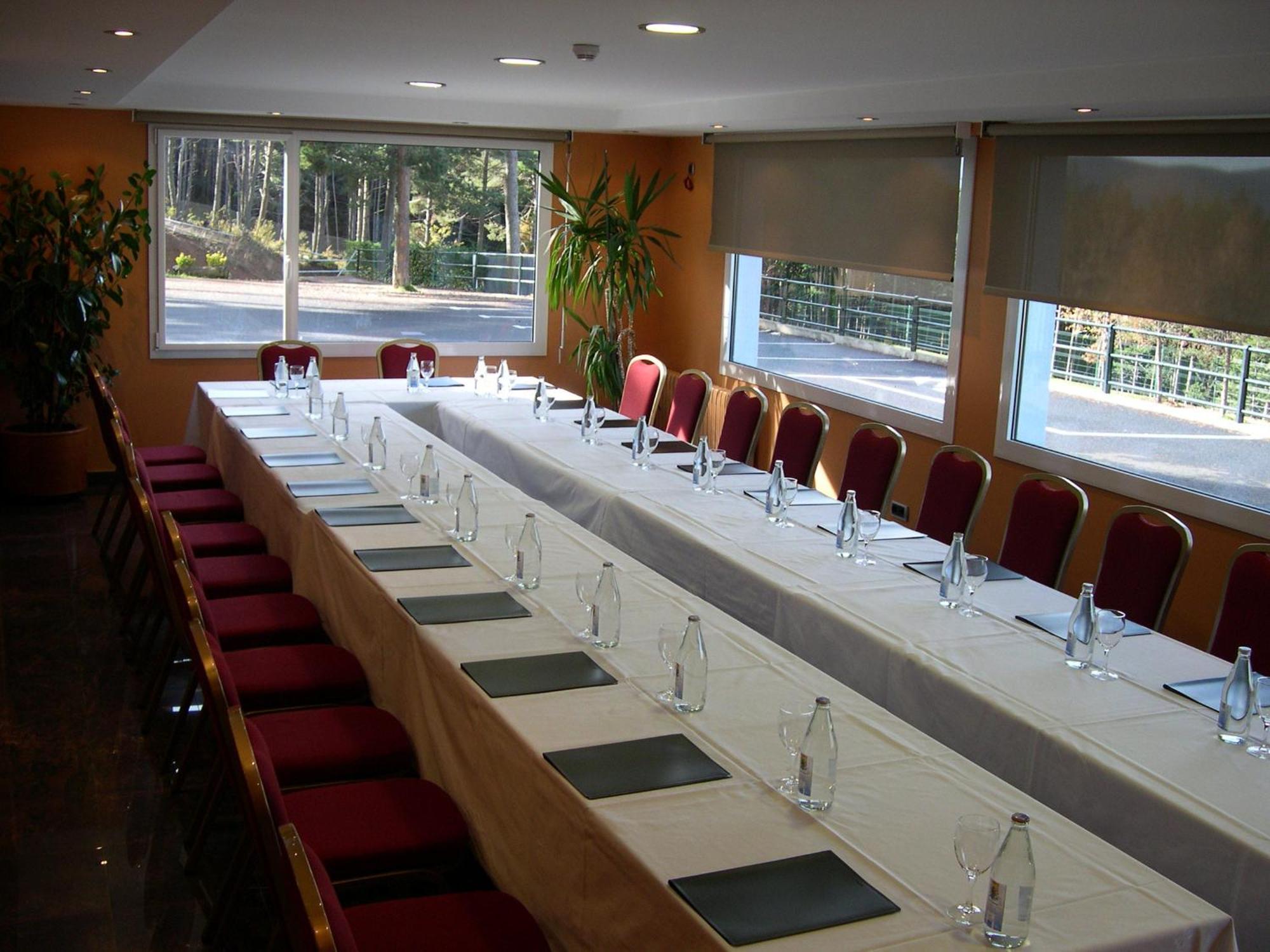 Coma Bella Hotel Sant Julia de Loria Business photo